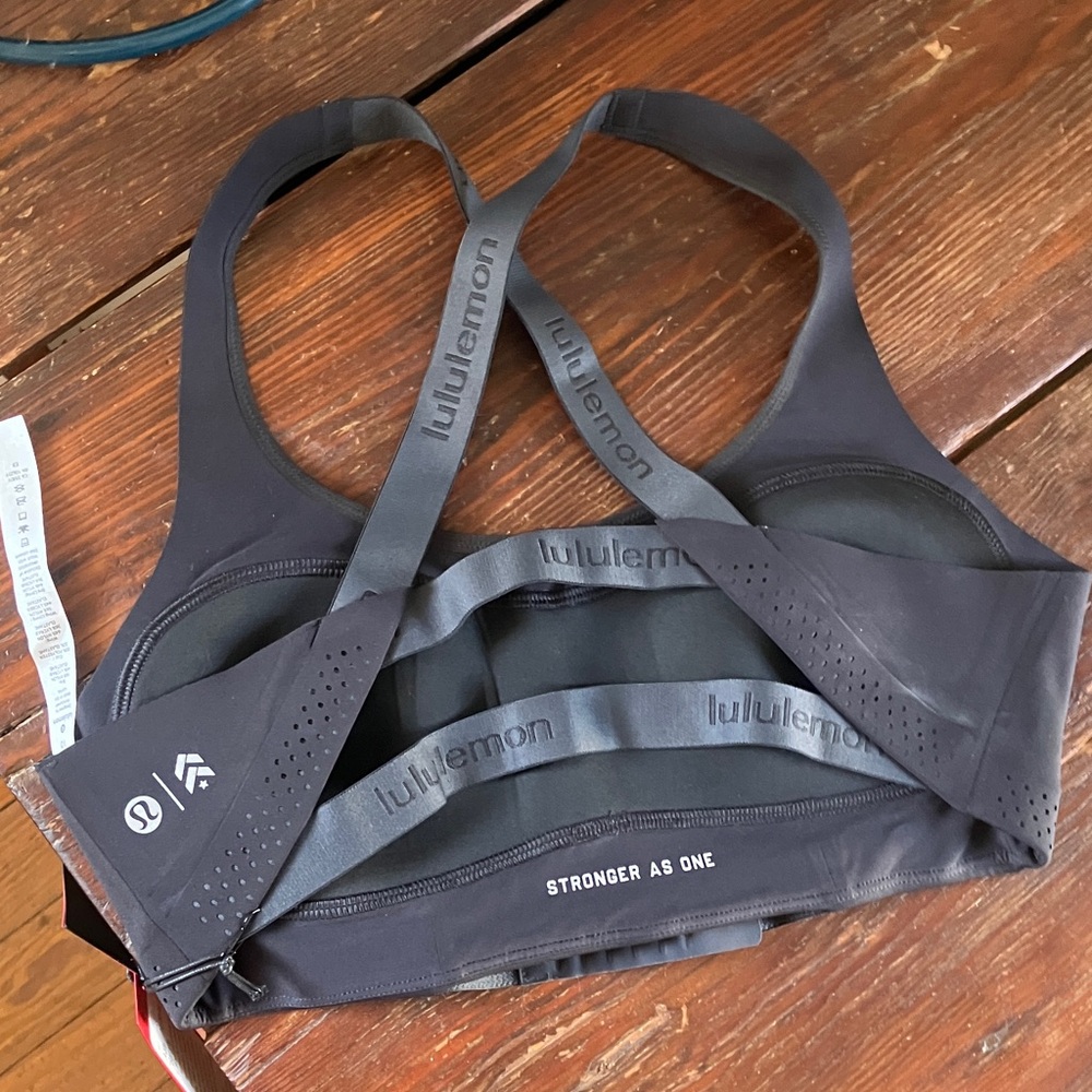 NWT Lululemon Adapt the strap bra size 10 - Picture 4 of 5